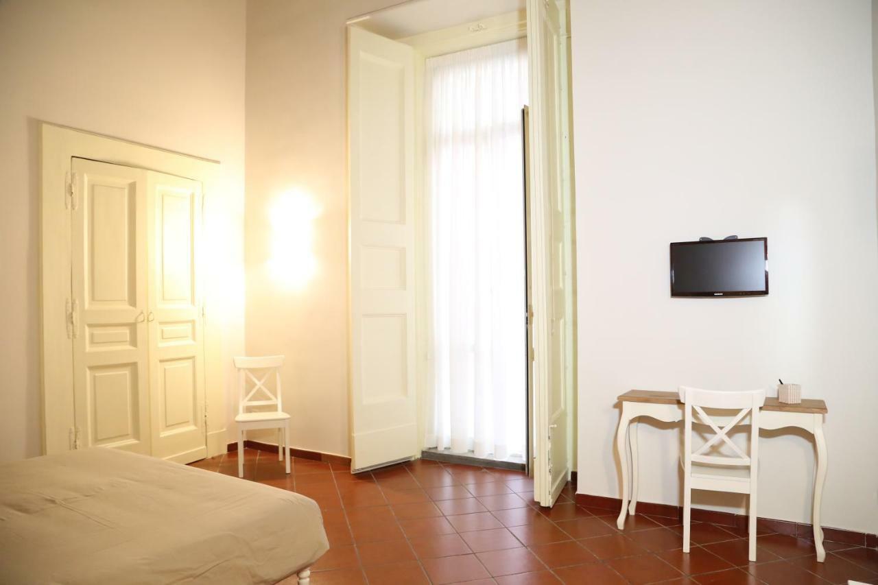 נאפולי Domus Donnaregina Apartments מראה חיצוני תמונה